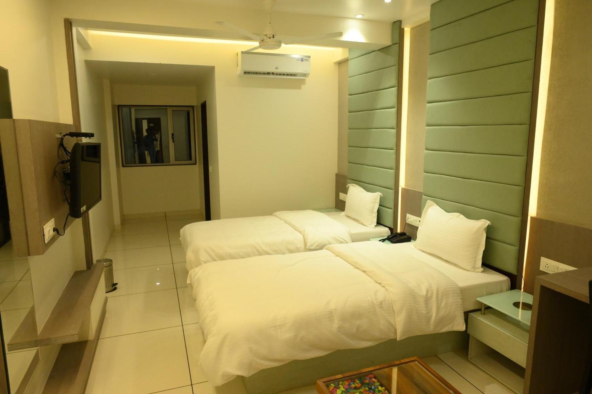 Hotel Parqotel Arnāla Esterno foto