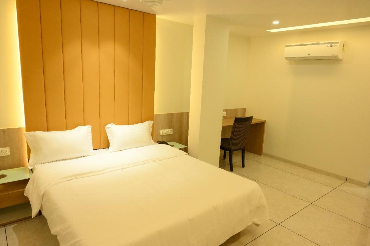 Hotel Parqotel Arnāla Esterno foto